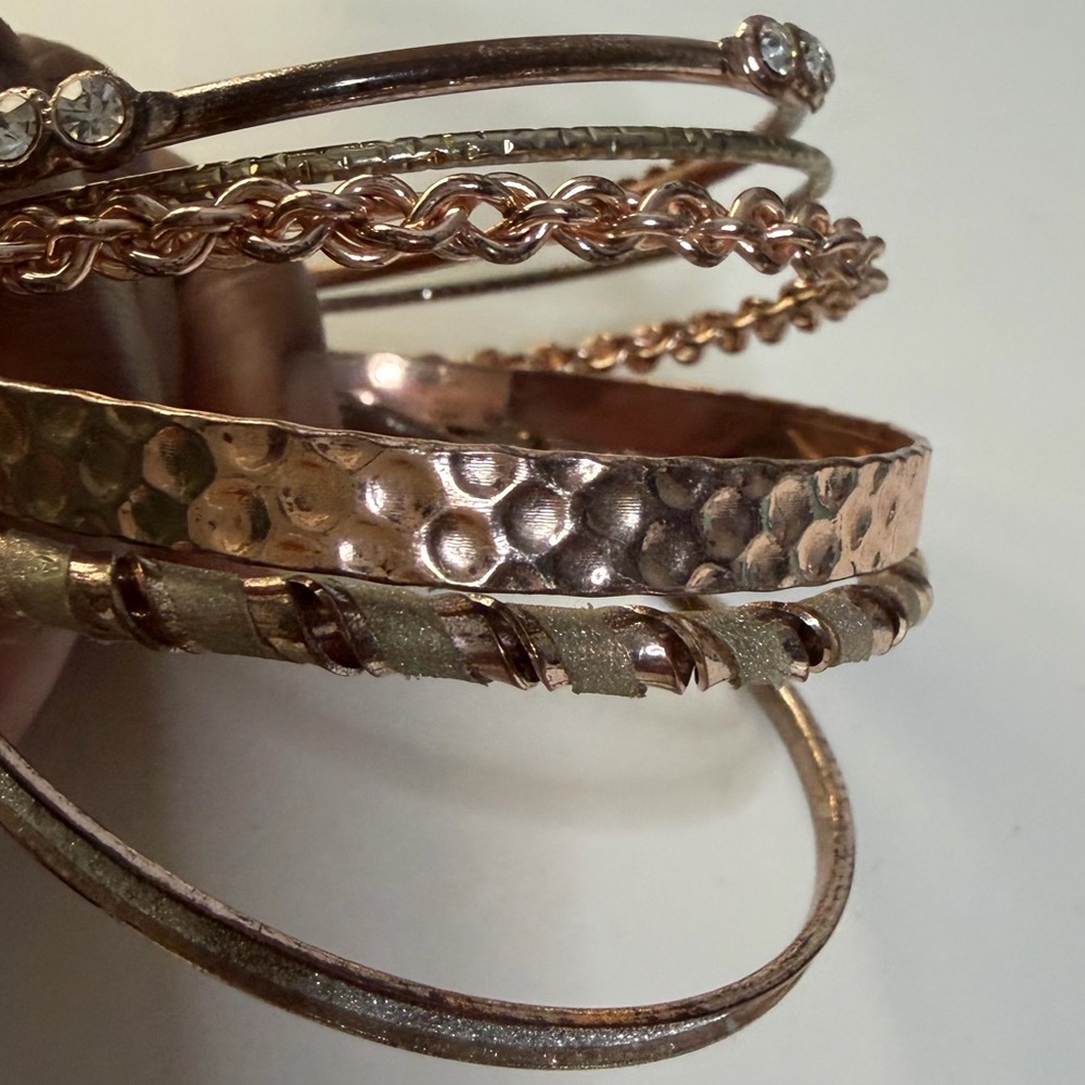 Elegant Rose Gold and Silver Bangle Set - Picture 4 of 10